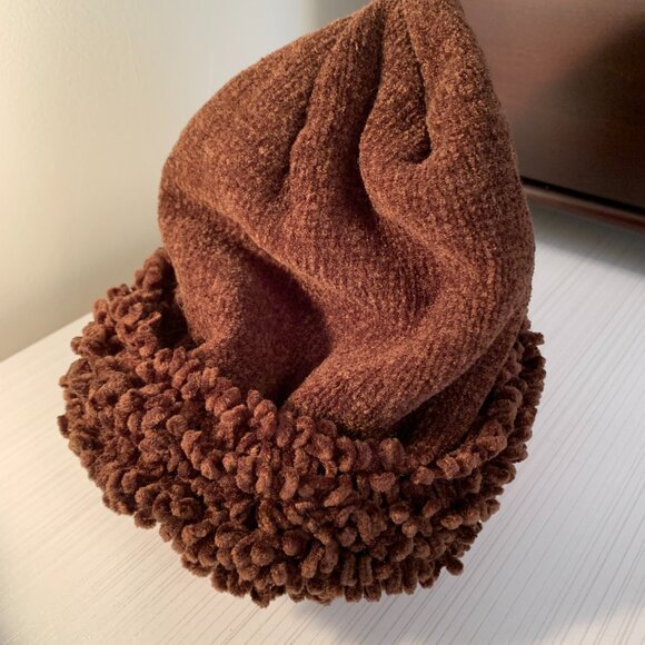 Glove and hat set for fall/winter, ensemble tuque et gants - Picture 3 of 5